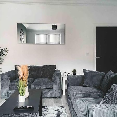 Comfortable Home In Bolton Farnworth Kültér fotó