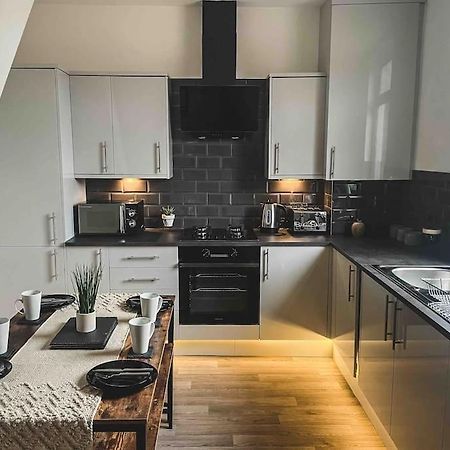 Comfortable Home In Bolton Farnworth Kültér fotó