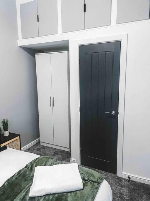 Comfortable Home In Bolton Farnworth Kültér fotó
