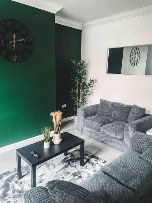Comfortable Home In Bolton Farnworth Kültér fotó